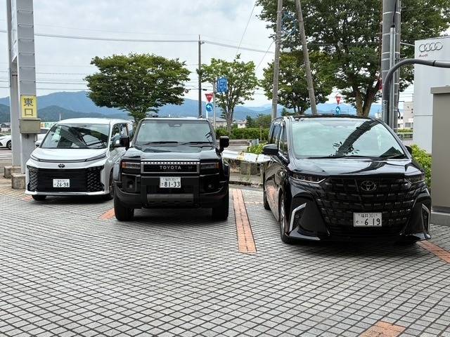 ネッツトヨタ福井中央店　ヴォクシー　ランクル　ヴェルファイアトヨタ　トヨタ正規ディーラー