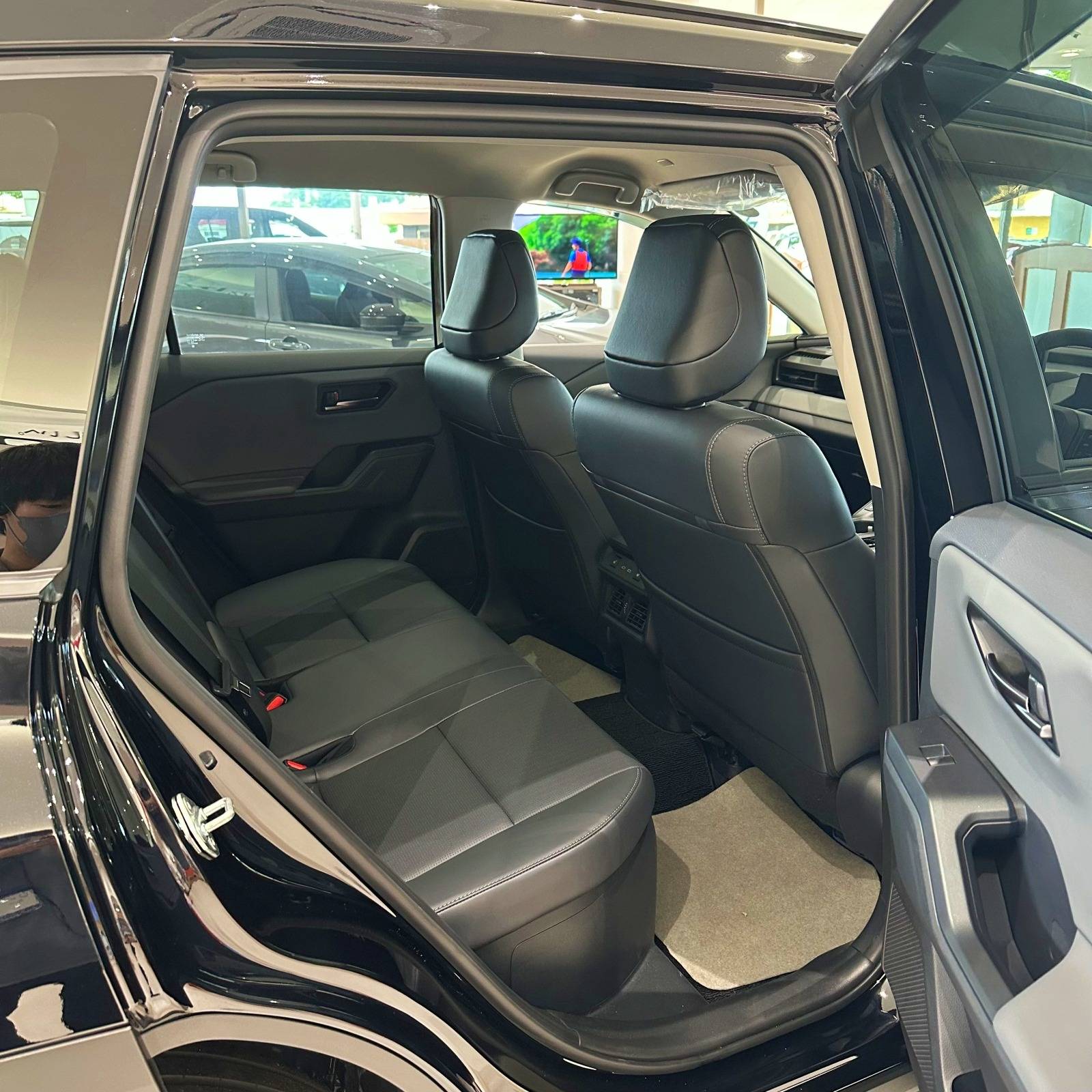 RAV4　Z　トヨタ　トヨタ正規販売店　ネッツトヨタ福井　福井　トヨタディーラー　内装